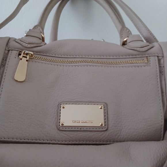 Vince Camuto Leather Unique vintage snap sides bag in taupe - Picture 2 of 8